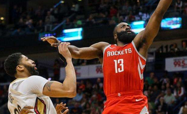 阿联再闯高峰篮球巨星力压对手得到胜利的简单介绍