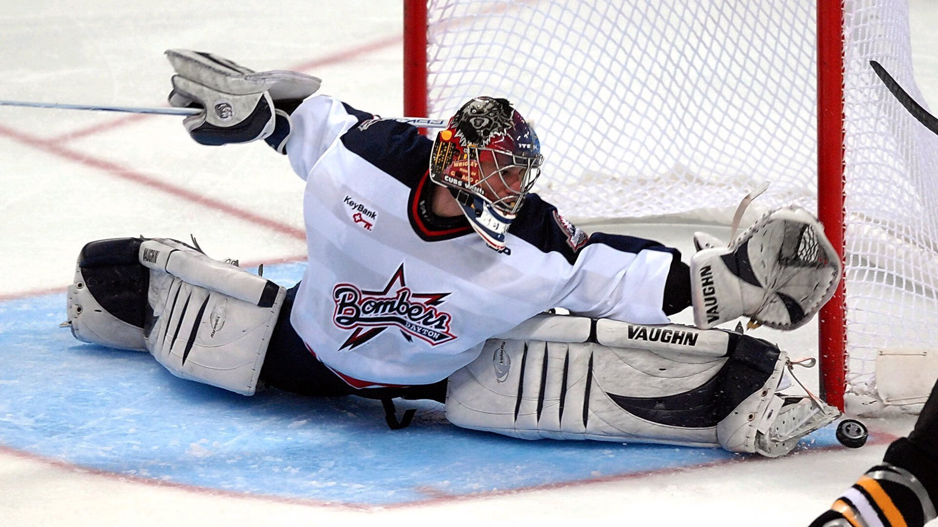 红牛二队完胜威廉姆斯，塞恩斯惊艳四座—一场颠覆预期的F1战役